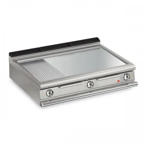 Baron | Q90FT/E1225 | Queen9 Countertop Electric Flat/Ribbed Chrome Griddle Plate - 1200mm Mattys